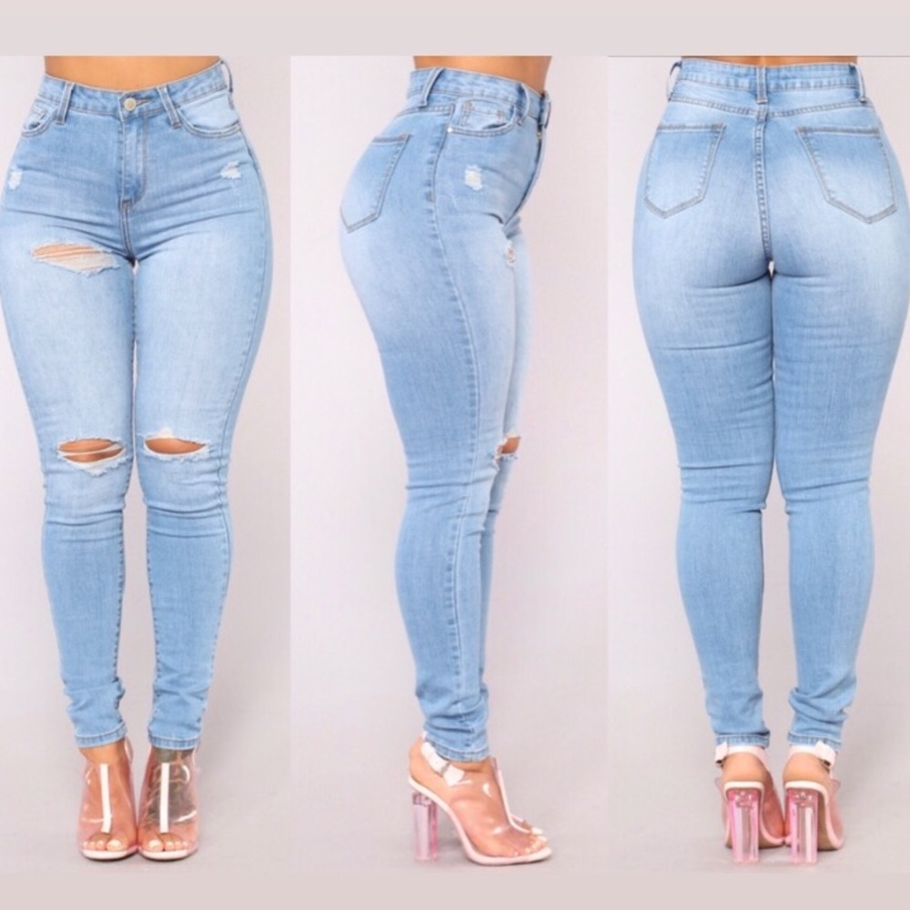 💋SOLD💋 Hannah High Rise Light Blue Wash Skinny Jeans